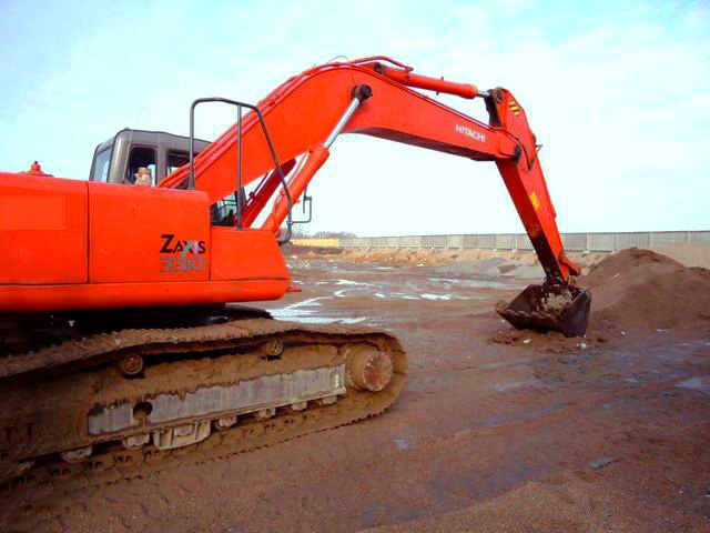 ������ ����������� ����������� Hitachi zx 330 � ��������